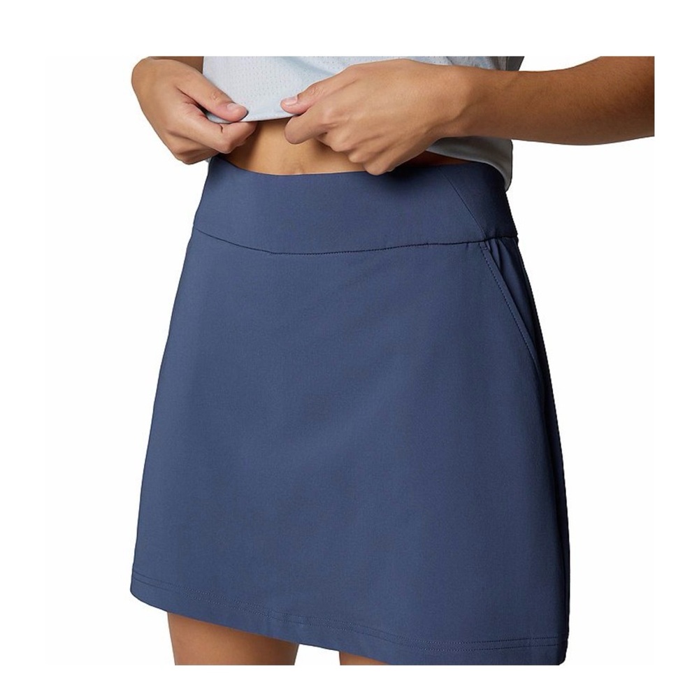 Columbia - Athletic Skort in Navy Blue, size large